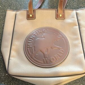 Beautiful condition Hunting World safari type bag. Preowned